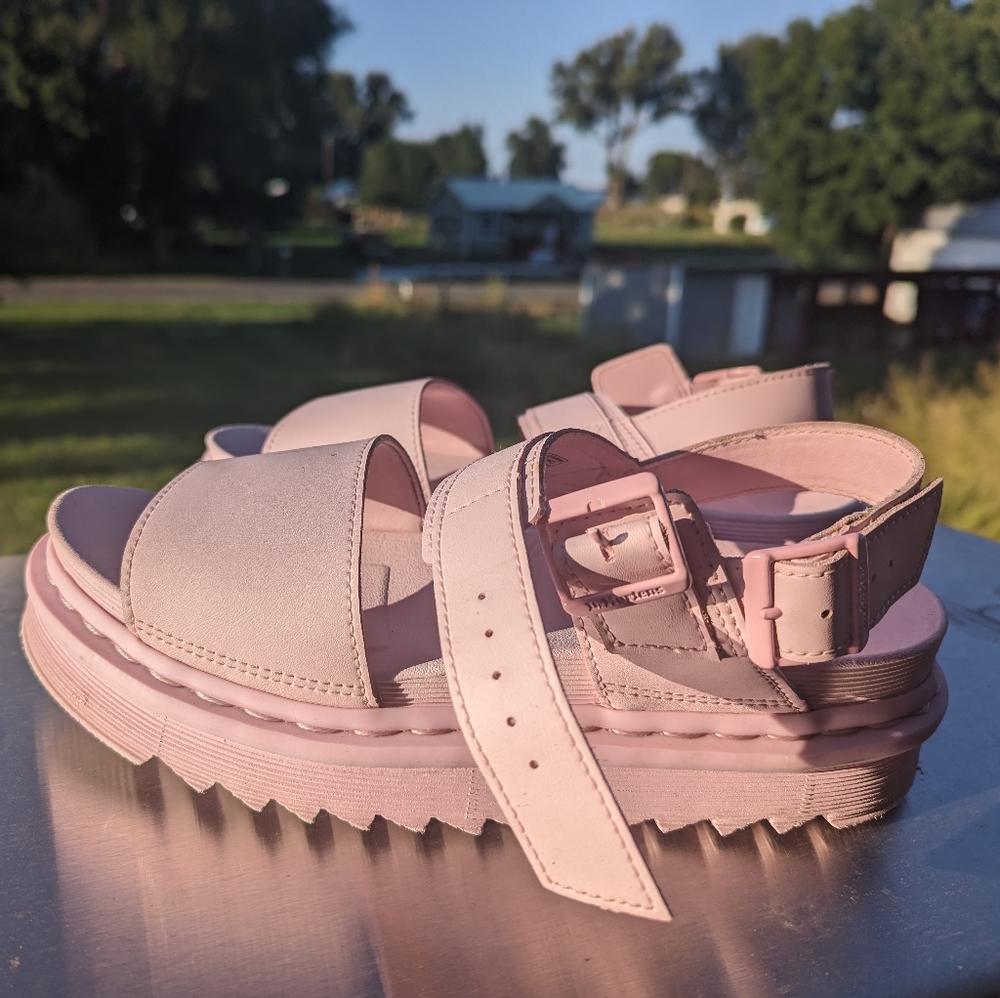 Doc Martens Voss sandals chalk pink sz 9 women
